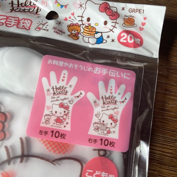 HELLO KITTY-Imported, RARE (NWT) Plastic Character Gloves-10 Pairs - Picture 5 of 5